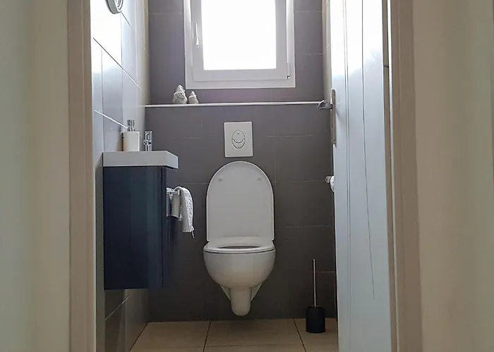 別荘 3 Bedroom In Quarante